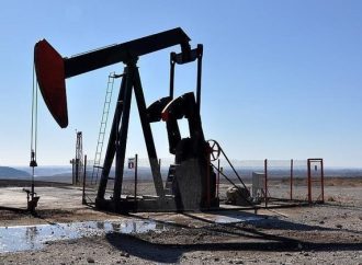 النفط يستقر مع تقييم السوق لتهديدات ترامب الجمركية