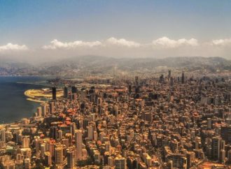 كلّ لبنان مهدّد بالقصف: لا نفط ولا قمح… و”لائحة سوداء