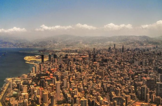 كلّ لبنان مهدّد بالقصف: لا نفط ولا قمح… و”لائحة سوداء