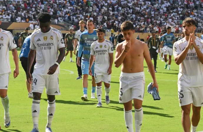 ‏يبدو أنّ ريال مدريد يجهز خطة لإعادة هيكلة خط الدفاع تحت إشراف تشابي ألونسو
