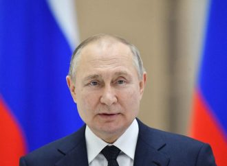 بوتين يؤكد في اتصال هاتفي مع نتنياهو ضرورة الحفاظ على “وحدة أراضي” سوريا