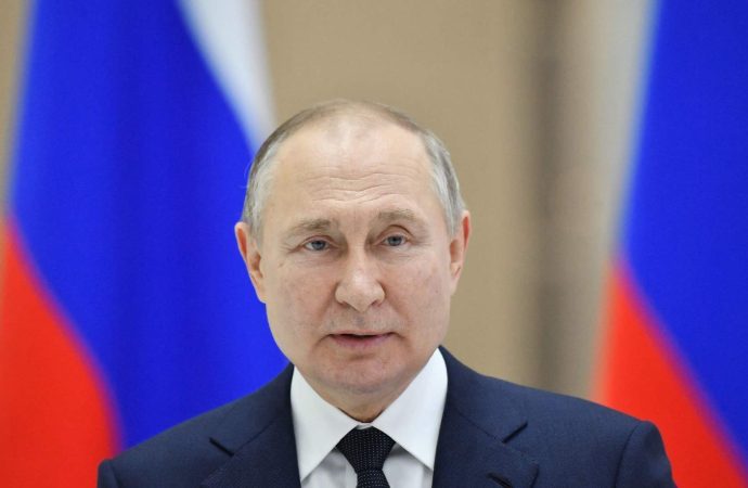 بوتين يؤكد في اتصال هاتفي مع نتنياهو ضرورة الحفاظ على “وحدة أراضي” سوريا