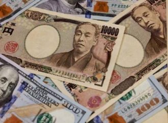 الدولار يرتفع مع ترقب مستقبل باول والين يتراجع قبل انتخابات اليابان