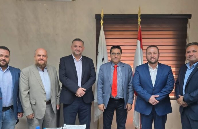 جامعة الجنان تتكفّل بإصلاح كامل آليات اتحاد بلديات الفيحاء وفوج الإطفاء: مبادرة نوعية تُعيد الأمل لأهالي المنطقة