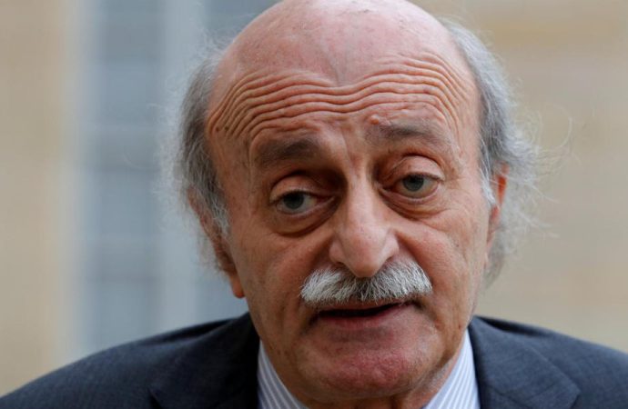 جنبلاط يخشى ضربتين إسرائيليتين