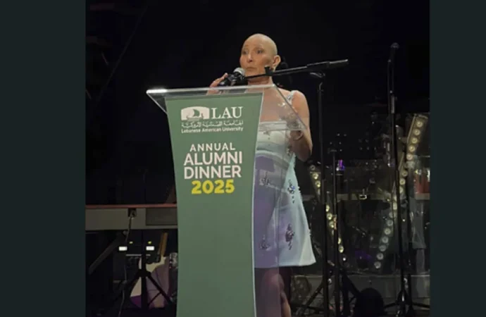 جامعة الـLAU تُكرّم هبة يزبك بجائزة التقدير لعام 2025 لإنجازاتها في العمل الإنساني والمواطنة العالمية