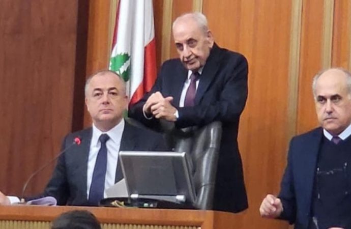 من مطار القليعات إلى كهرباء بيروت.. بو صعب يكشف قرارات اللجان