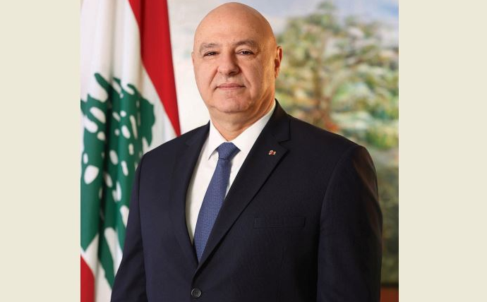 الرئيس عون في وزارة الدفاع