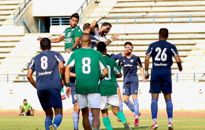 الأنصار توج بكأس بطولة الدوري في المدينة الرياضية واحتفالات شعبية في الملعب البلدي