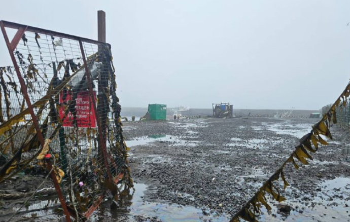 السلطات الروسية أعلنت حالة الطوارئ في شمال جزر كوريل بعد التسونامي