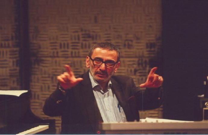مشاهير لبنان ينعون زياد الرحباني