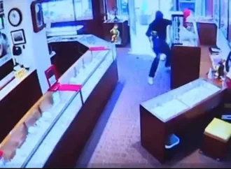 بـ 90 ثانية فقط.. سرقوا مجوهرات بقيمة 2 مليون دولار