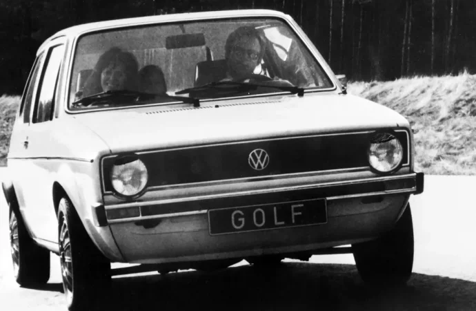 تعويضات قياسية ضد فولكس فاغن بسبب “استعباد” العمال