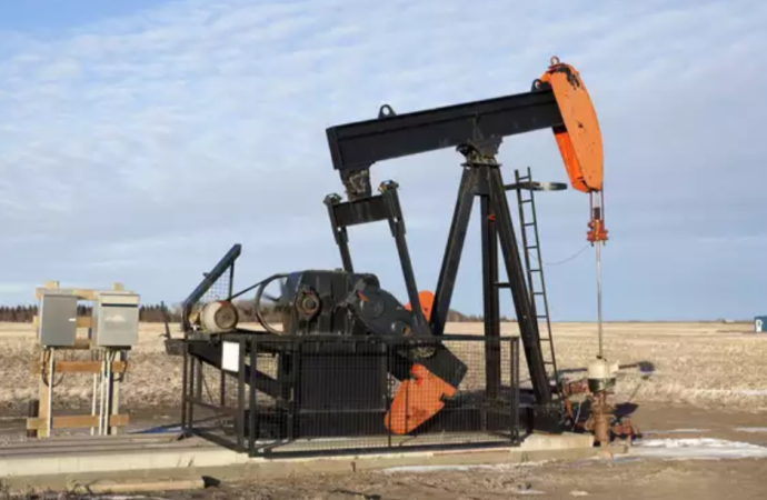 ارتفاع أسعار النفط بعد هجمات أوكرانية على مواقع الطاقة الروسية