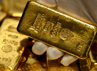 الذهب يزداد بريقاً مع انخفاض الدولار