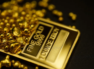 الذهب يستقر مع انتظار تصريحات بنك الاحتياطي الفيدرالي