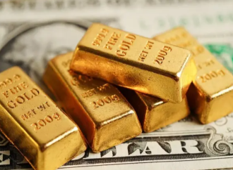 الذهب يتراجع من أعلى مستوى في أسبوعين مع صعود الدولار