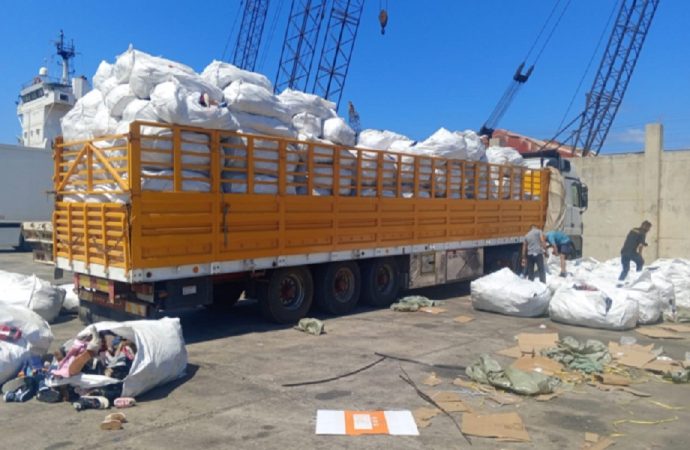 ضبط شاحنتين بلا بيانات جمركية عند مرفأ طرابلس