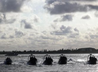 عشرات المفقودين بعد غرق قارب في نيجيريا