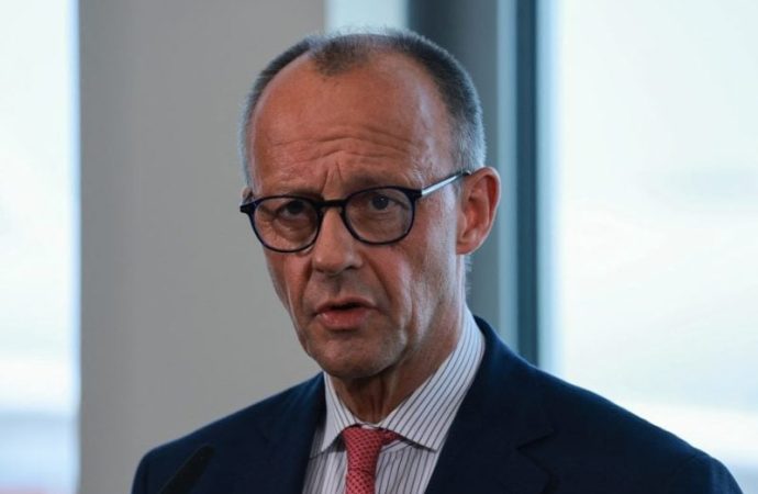 ألمانيا توقف الصادرات العسكرية لإسرائيل وتحث على وقف إطلاق النار بغزة