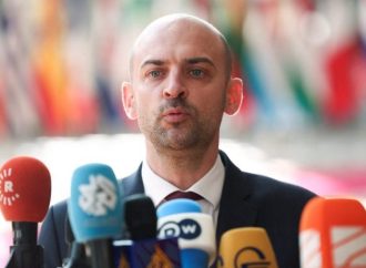 فرنسا: باب الدبلوماسية لم يغلق أمام إيران!