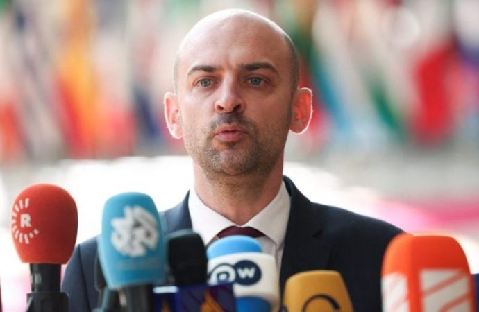 فرنسا: باب الدبلوماسية لم يغلق أمام إيران!