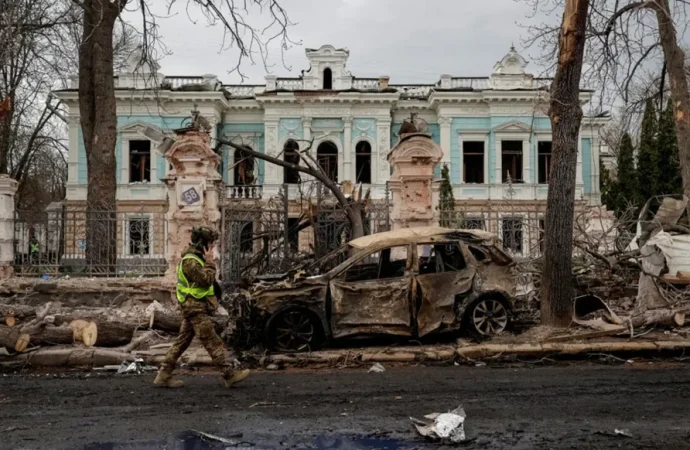 انفجار يهز مقاطعة سومي الأوكرانية قرب الحدود الروسية