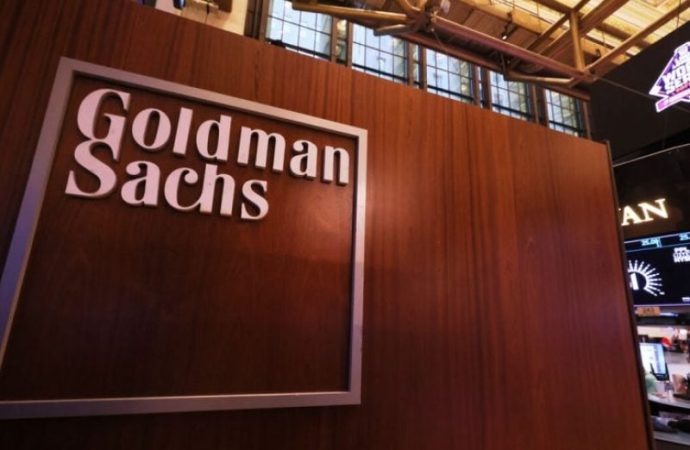 غولدمان ساكس يستمر في افتراض عدم فرض رسوم جمركية على الذهب