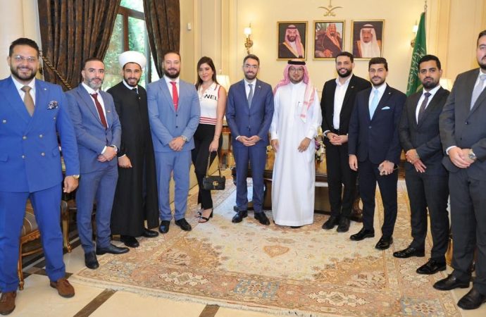 بخاري استقبل صليبا على رأس وفد