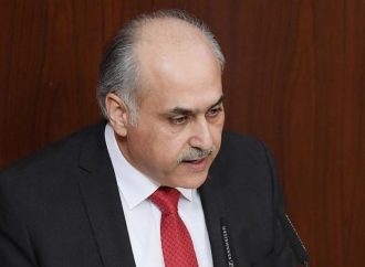 أبو الحسن: موقف “الحزب” يتناقض مع سبب وجوده في الحكومة