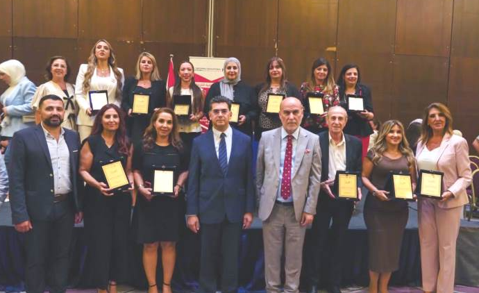 مرقص يرعى تكريم تلامذة تفوقوا في الامتحانات الرسمية: لا تقلقوا وأنتم تساهمون في نهوض البلاد في هذا العهد الرئاسي الجديد