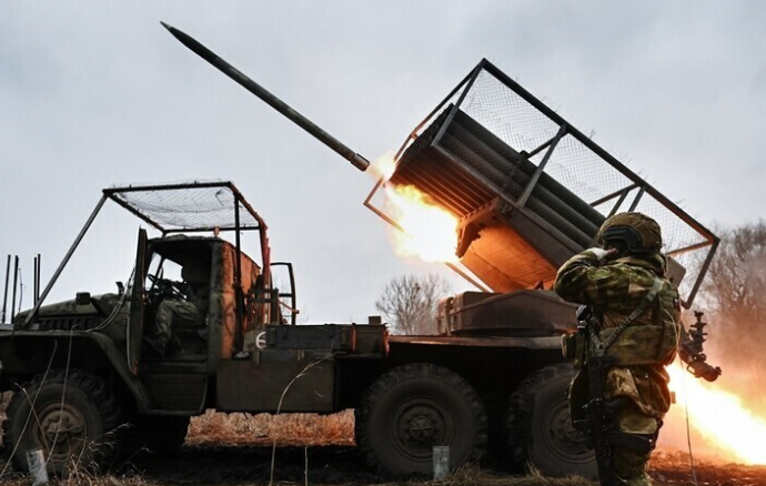 الدفاع الروسية: إسقاط 60 مسيّرة أوكرانية ليلًا