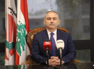 محفوض إلى الطائفة الشيعية: تسليم السلاح ليس استسلامًا أو خيانة