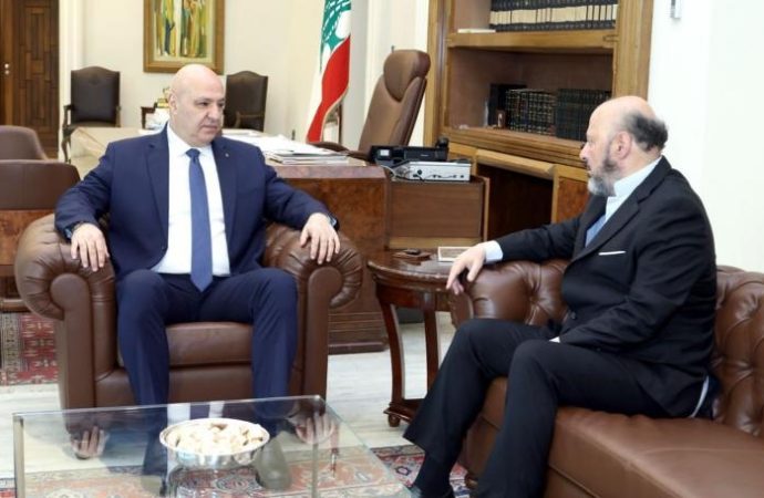 لقاء بين الرئيس عون والرياشي