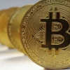 بيع “حوت” كبير يهوي ببيتكوين
