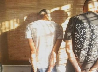 دراجة غير مسجلة وأسلحة… توقيف مواطنين في رأسمسقا