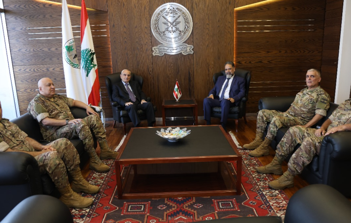 وزير الدفاع استقبل رئيس مصلحة التعليم الخاص ورئيس الأركان: العمل على حل جذري لأقساط المدارس الخاصة لأولاد العسكريين