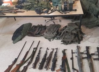 توقيف 3 مواطنين لمشاركتهم في الاعتداء على ضباط