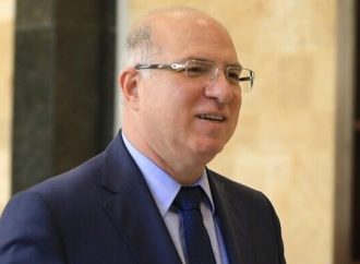 مذكرة لوزير العمل لتبسيط اجراءات استقدام العاملات في الخدمة المنزلية