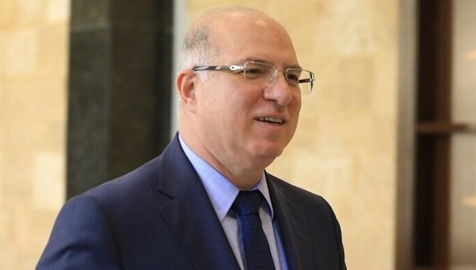 مذكرة لوزير العمل لتبسيط اجراءات استقدام العاملات في الخدمة المنزلية