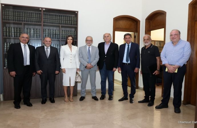 مشاريع إنمائية على طاولة ستريدا جعجع