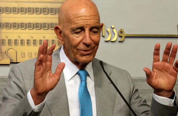 صحافية مقربة من ترامب تشن هجوماً عنيفاً على توم براك: دبلوماسي كارثي يمكّن التوسع الجهادي