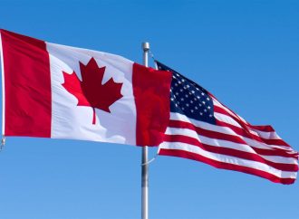 البيت الأبيض: ترامب يزيد الرسوم الجمركية على كندا إلى 35%