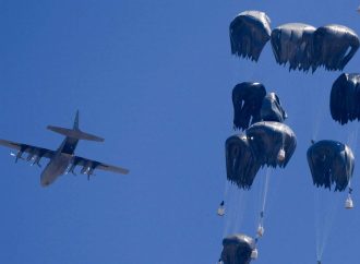 الجيش الألماني يبدأ بإسقاط المساعدات على غزة جوا