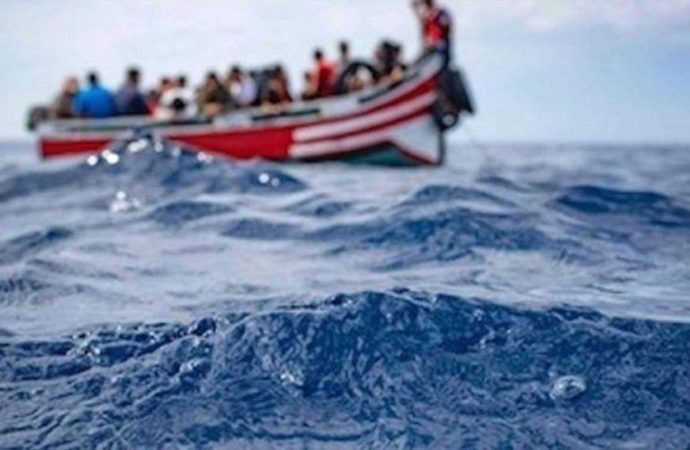 68 قتيلا على الأقل في غرق مركب مهاجرين قبالة اليمن