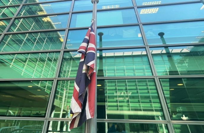 السفارة البريطانية في ذكرى انفجار مرفأ بيروت: عائلات الضحايا تستحق العدالة