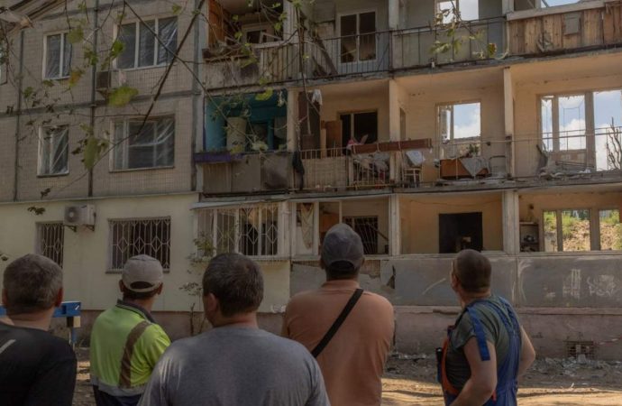 مسؤولون معينون من موسكو: مقتل 5 في هجوم أوكراني على لوغانسك