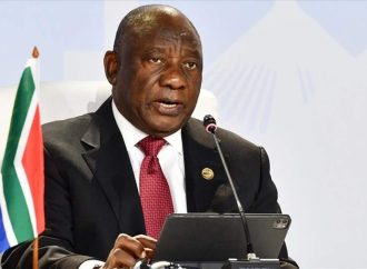 رئيس جنوب إفريقيا يقول إنه بحث مع زيلينسكي وبوتين “جهود السلام”