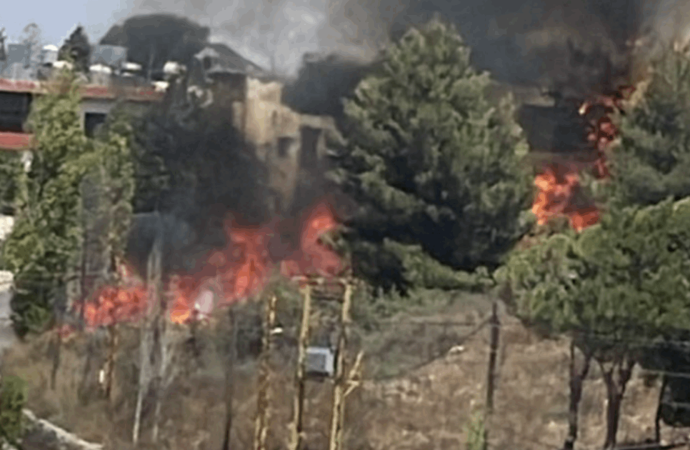 حريقان في ضهر نصار على تخوم عدبل وفي ذوق الحصنية-عكار… وعمليات الإطفاء مستمرة