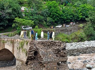 ارتفاع حصيلة قتلى الأمطار في باكستان إلى نحو 200 شخص خلال 24 ساعة